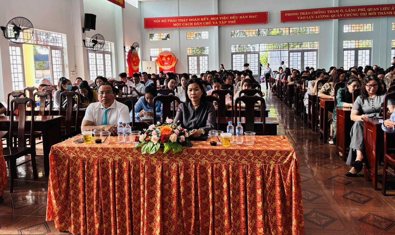DB Chau, Phuc
